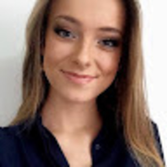 Meet your Posher, Laura - Picture 1 of 1